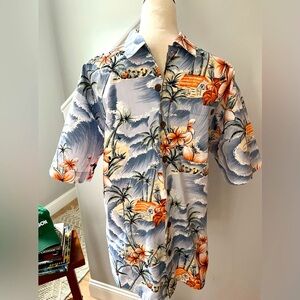 ISLAND FEVER Hawaiian Shirt Short Sleeve Relaxed Fit Front Pocket Size Medium